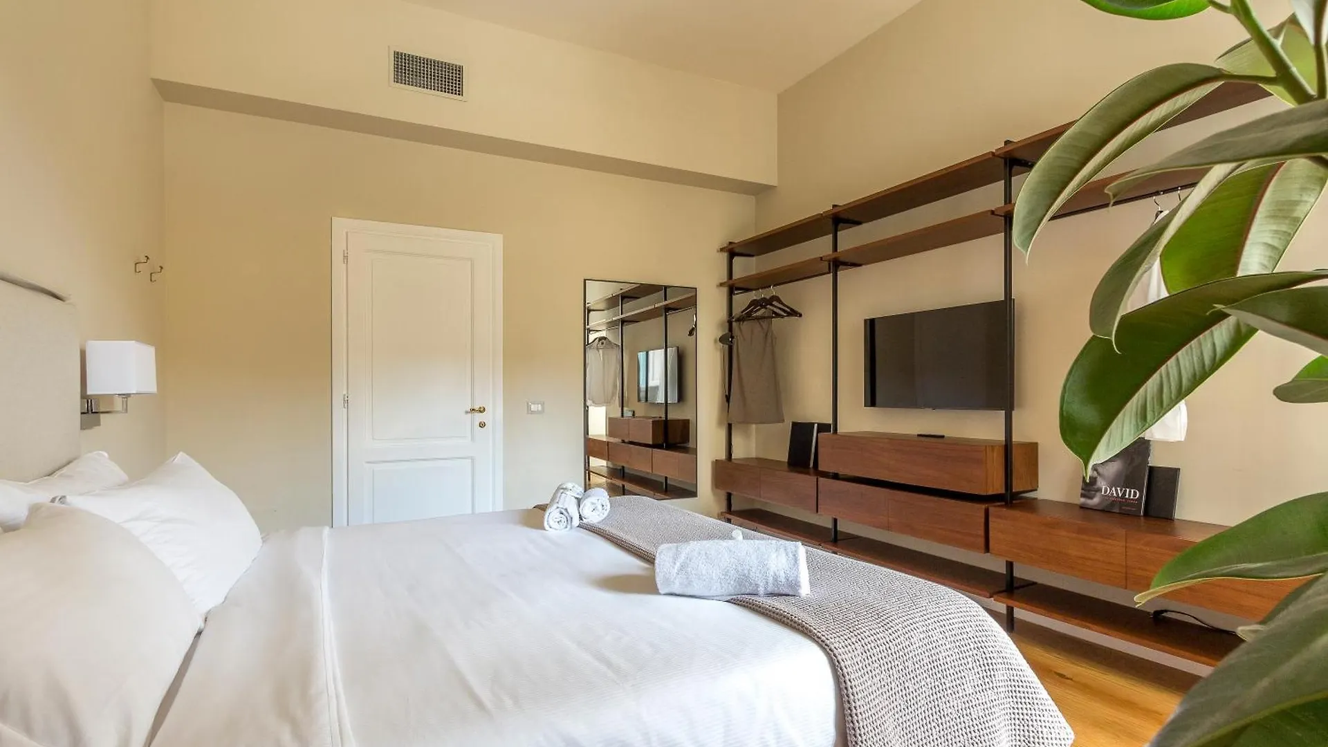 Lungarno Marvelous Apartment With Private Parking Florence 0*,  Italy