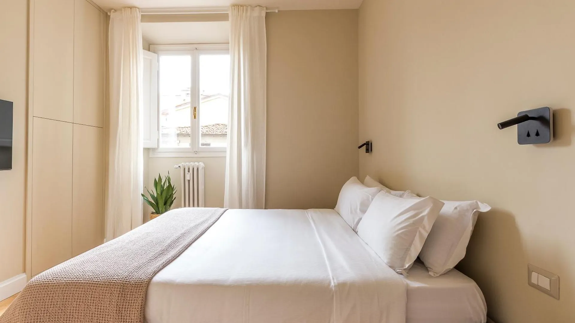 Lungarno Marvelous Apartment With Private Parking Florence 0*,